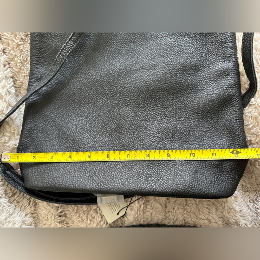 NWT M.I.L.A Made in Los Angeles premium black leather bucket bag with tags - Picture 4 of 10
